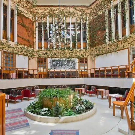 Ξενοδοχείο Mc Park 5*