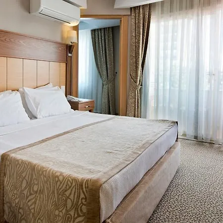 Mc Park Ξενοδοχείο 5*